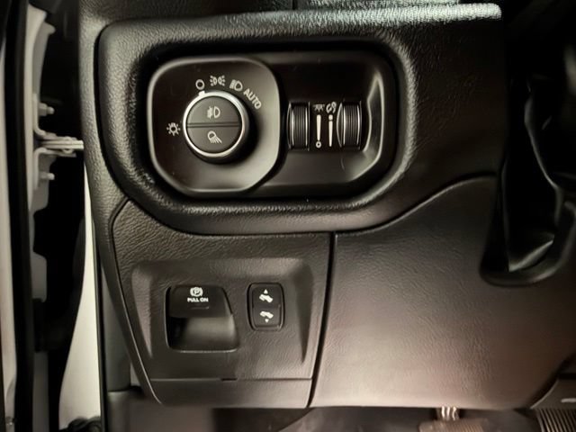 Used 2022 RAM 1500 Laramie AWD/4WD image 35