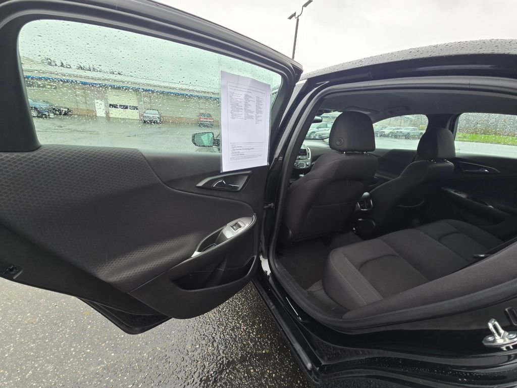 Used 2024 Chevrolet Malibu LT w/ Midnight Edition FWD image 11