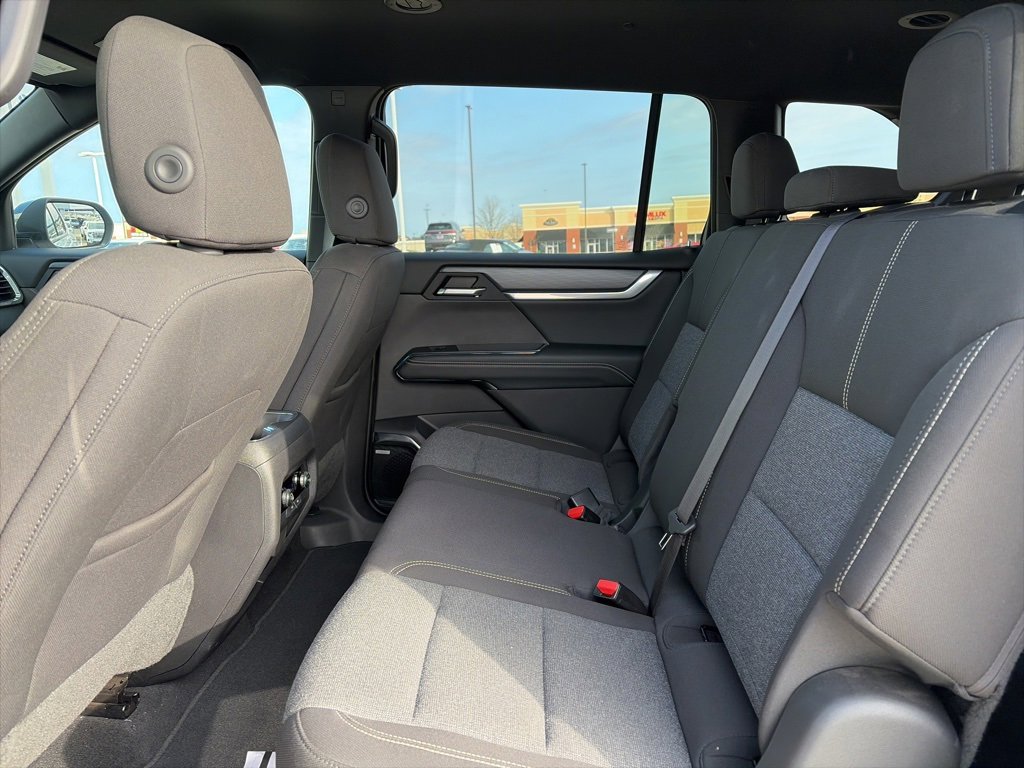 Used 2025 GMC Acadia Elevation image 9