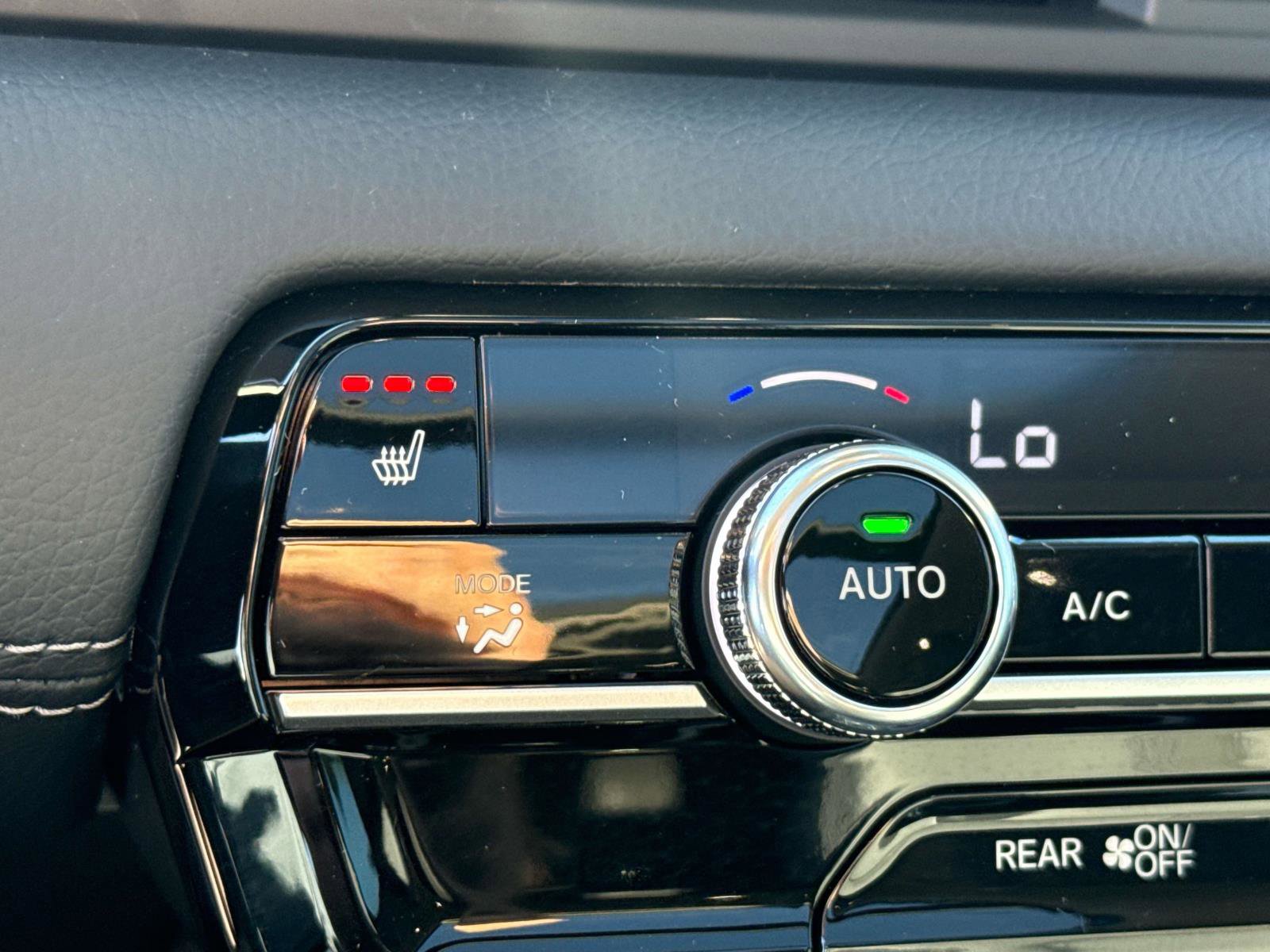 Used 2025 Honda Pilot Touring image 31