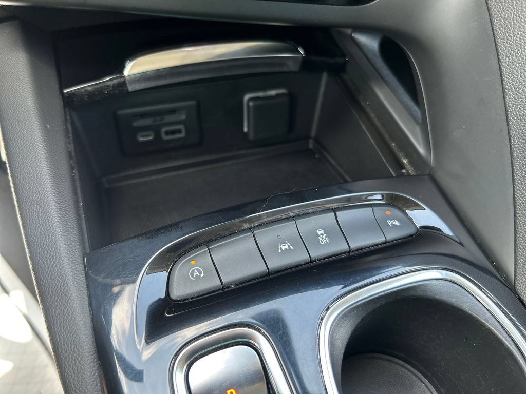 Used 2022 Buick Envision Essence w/ Technology Package I FWD image 29
