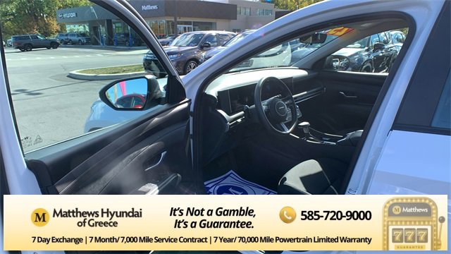 Certified 2025 Hyundai Tucson SE image 9