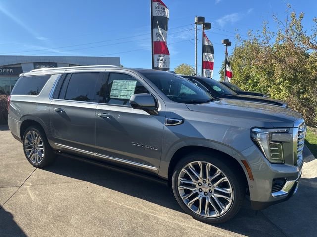 New 2026 GMC Yukon XL Denali w/ Denali Reserve Package image 6