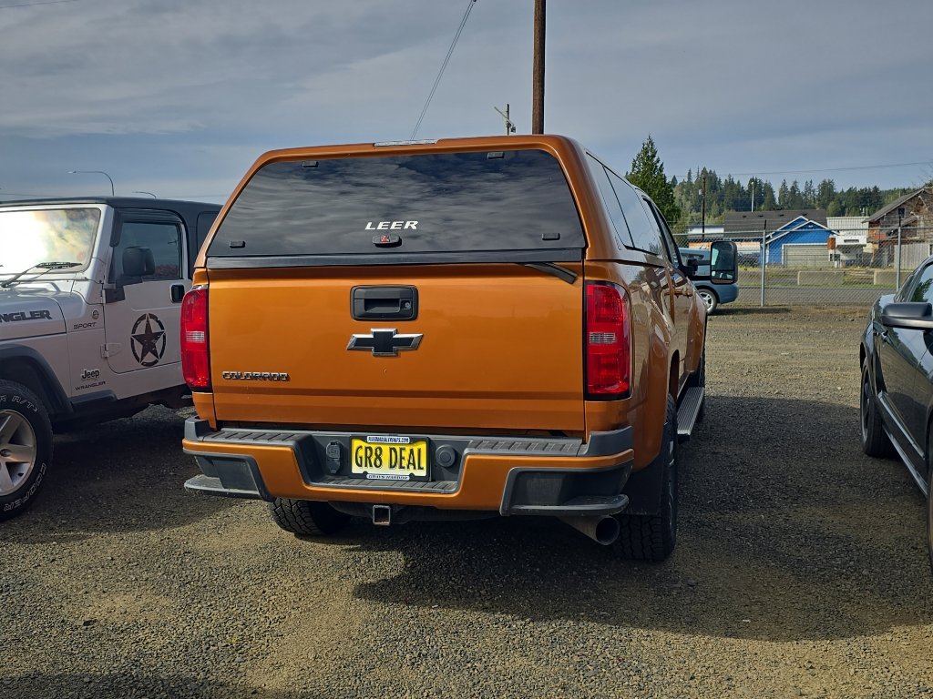 Used 2017 Chevrolet Colorado Z71 AWD/4WD image 2