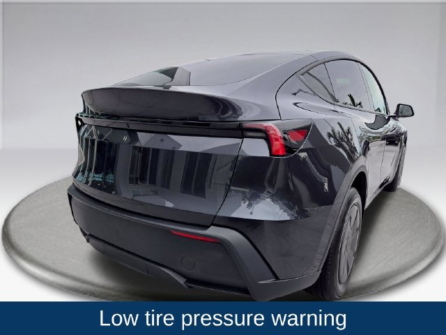Used 2026 Tesla Model Y 2WD image 10