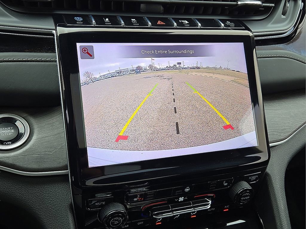 Used 2022 Jeep Grand Cherokee Limited 4xe image 30