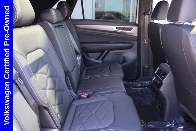 Used 2025 Volkswagen Atlas Cross Sport SE w/ Panoramic Sunroof Package image 24