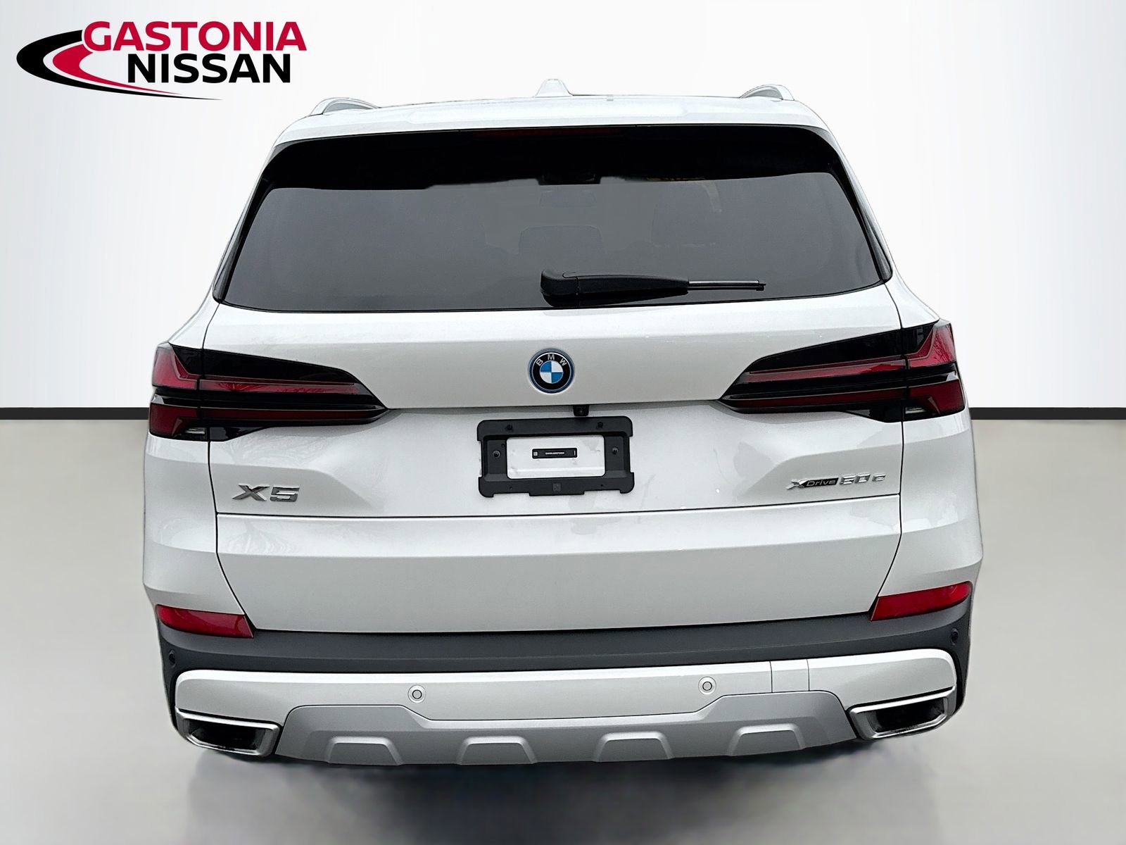 Used 2024 BMW X5 xDrive50e w/ Parking Assistance Package image 7