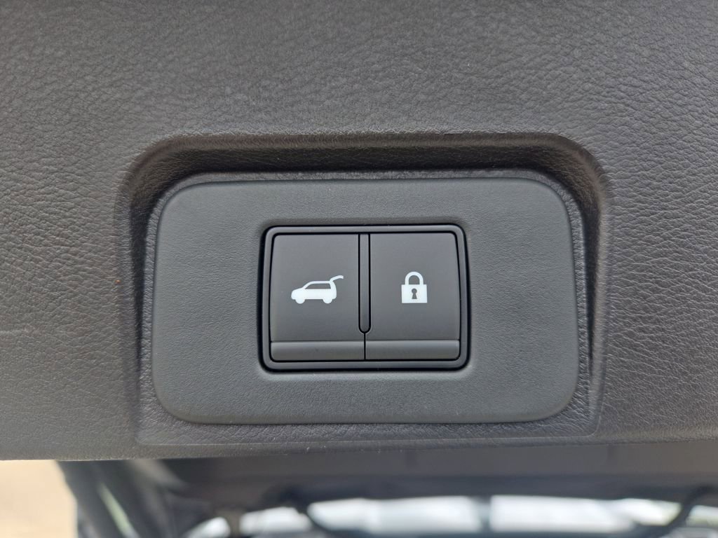 New 2026 Nissan Rogue SV FWD image 32