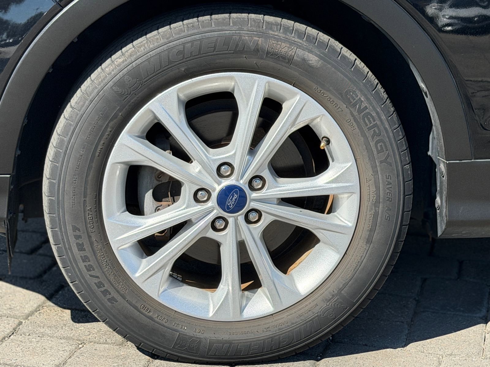 Used 2017 Ford Escape SE image 12