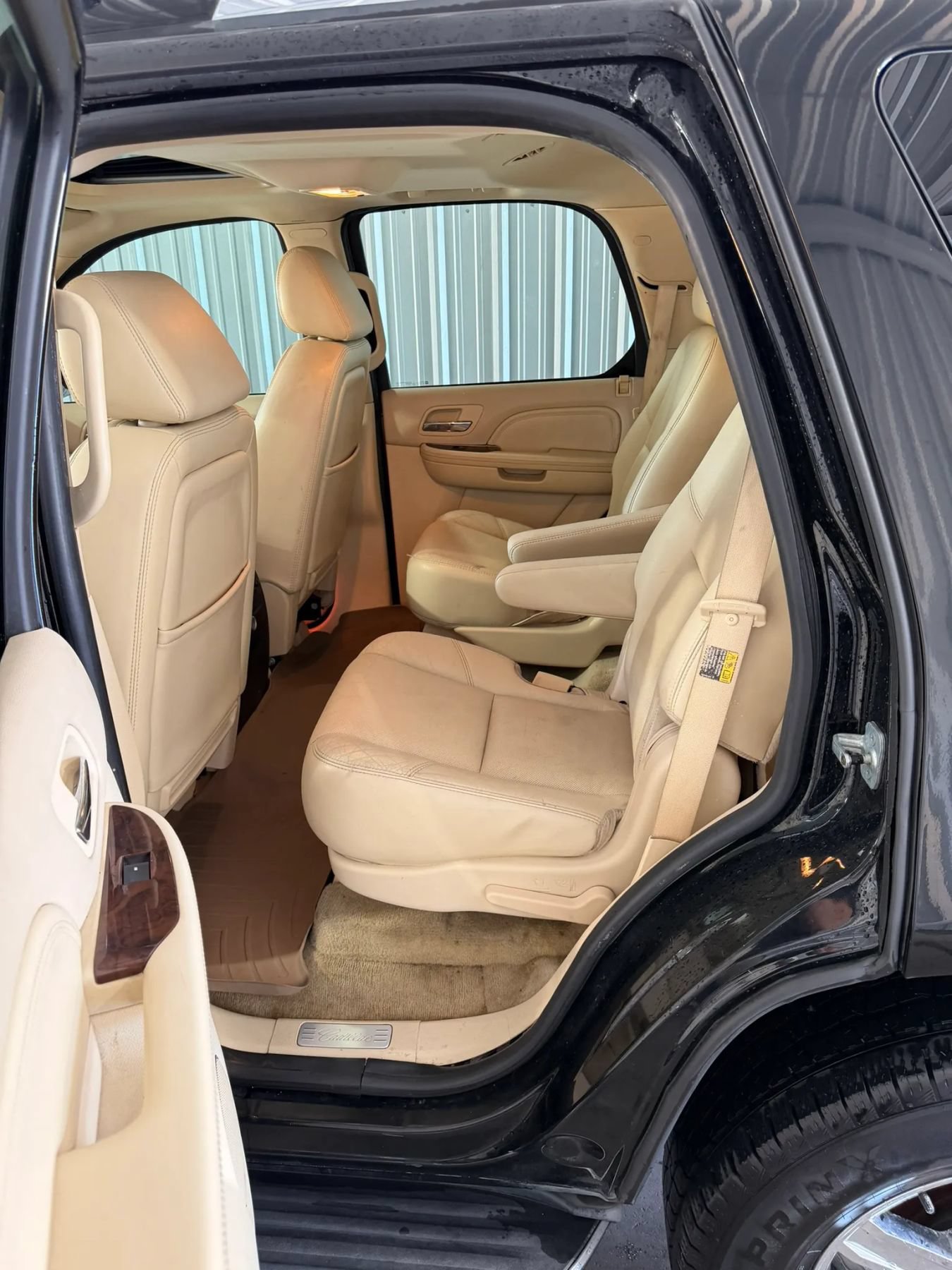 Used 2007 Cadillac Escalade AWD w/ Information Package image 13