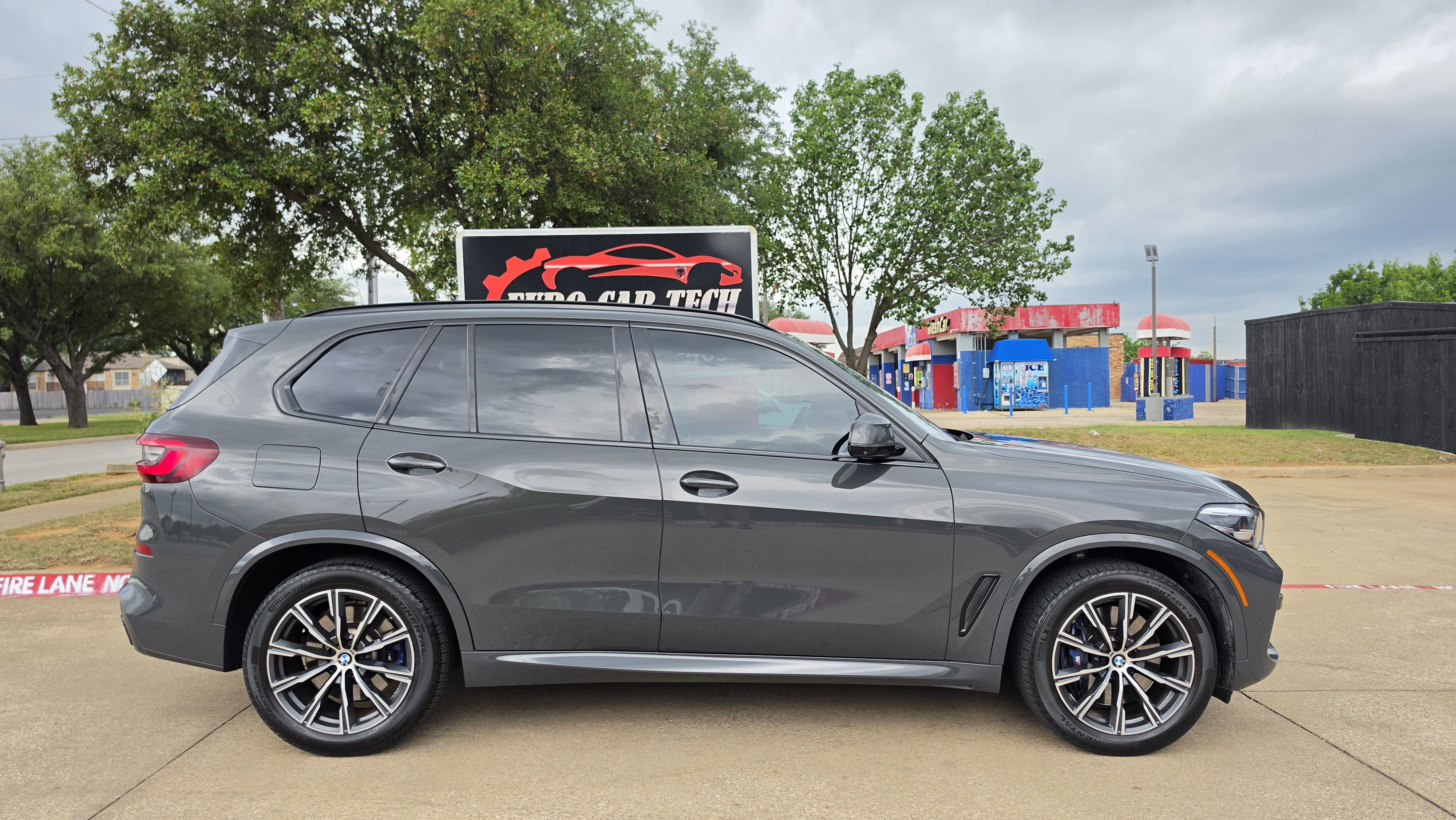 Used 2022 BMW X5 M50i AWD/4WD image 7