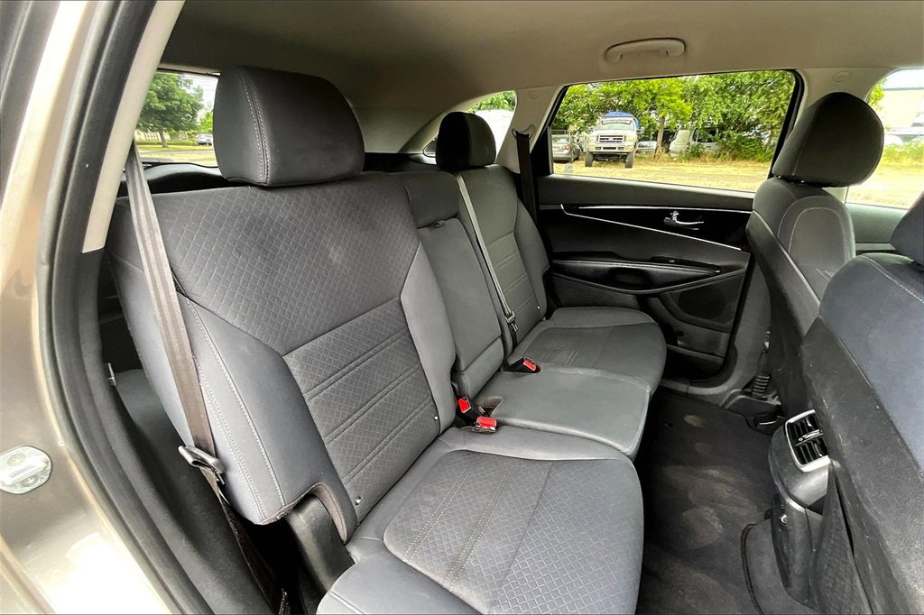 Used 2018 Kia Sorento L image 20