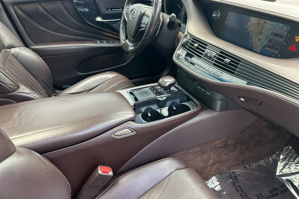 Used 2018 Lexus LS 500 w/ Luxury Package RWD image 15