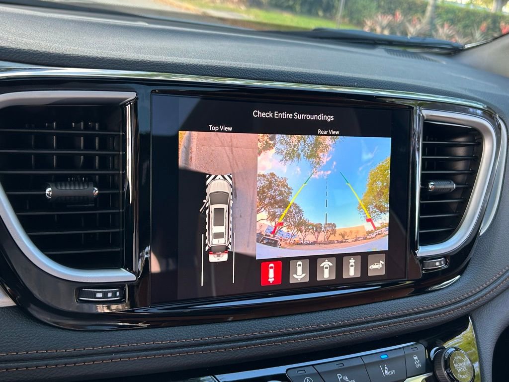 New 2026 Chrysler Pacifica Pinnacle image 22