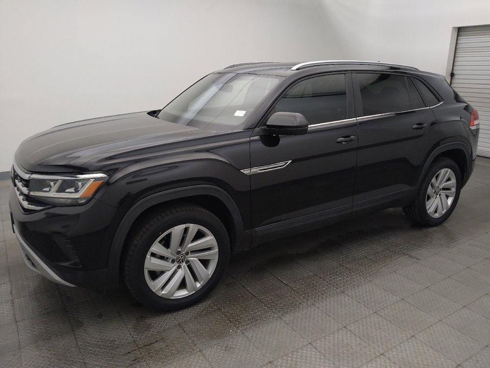 Used 2022 Volkswagen Atlas Cross Sport SE FWD image 2