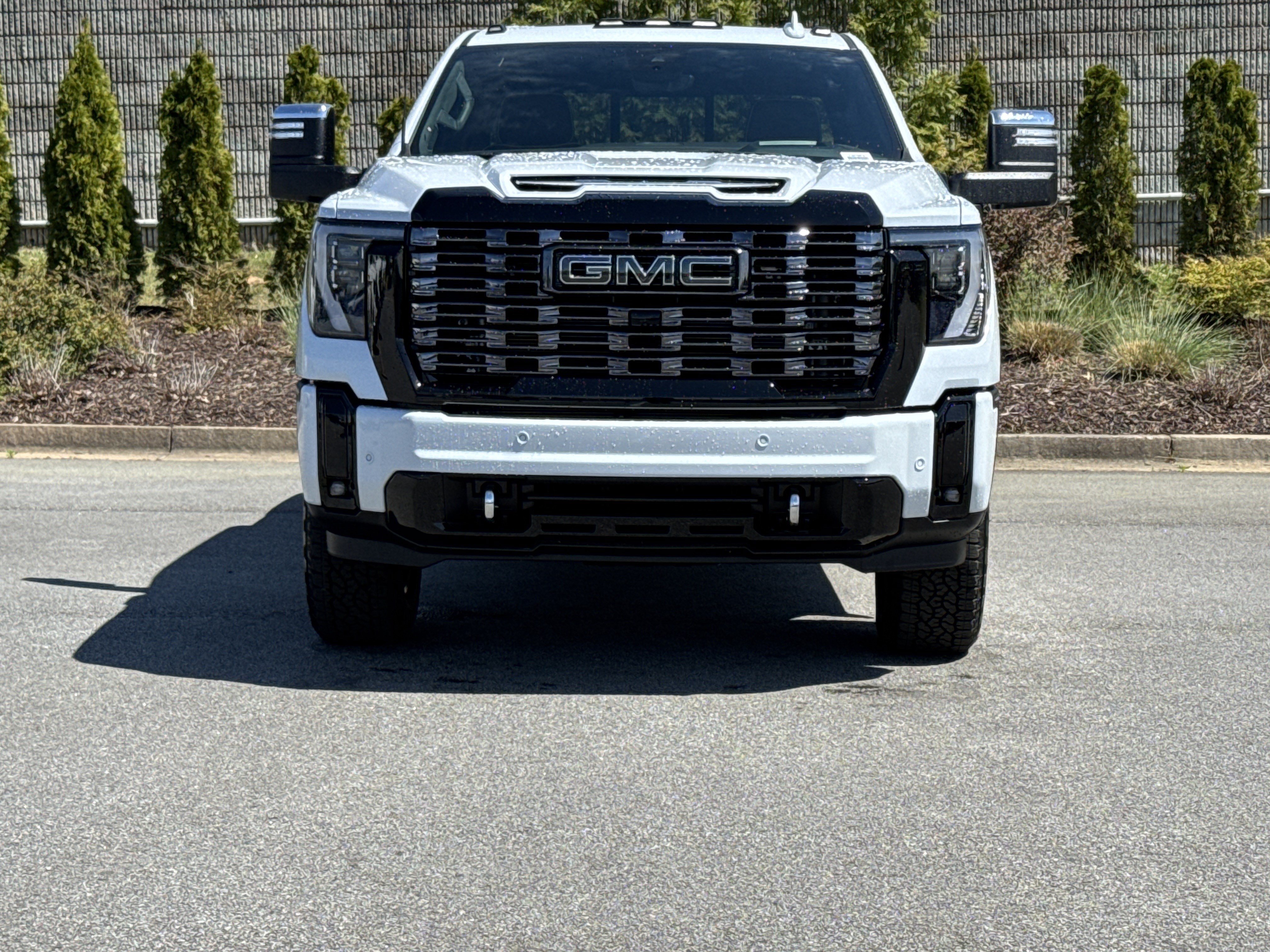 New 2026 GMC Sierra 2500 Denali Ultimate AWD/4WD image 3