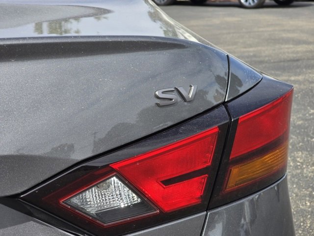 Used 2024 Nissan Altima 2.5 SV image 12