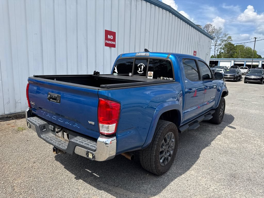 Used 2017 Toyota Tacoma SR5 AWD/4WD image 8