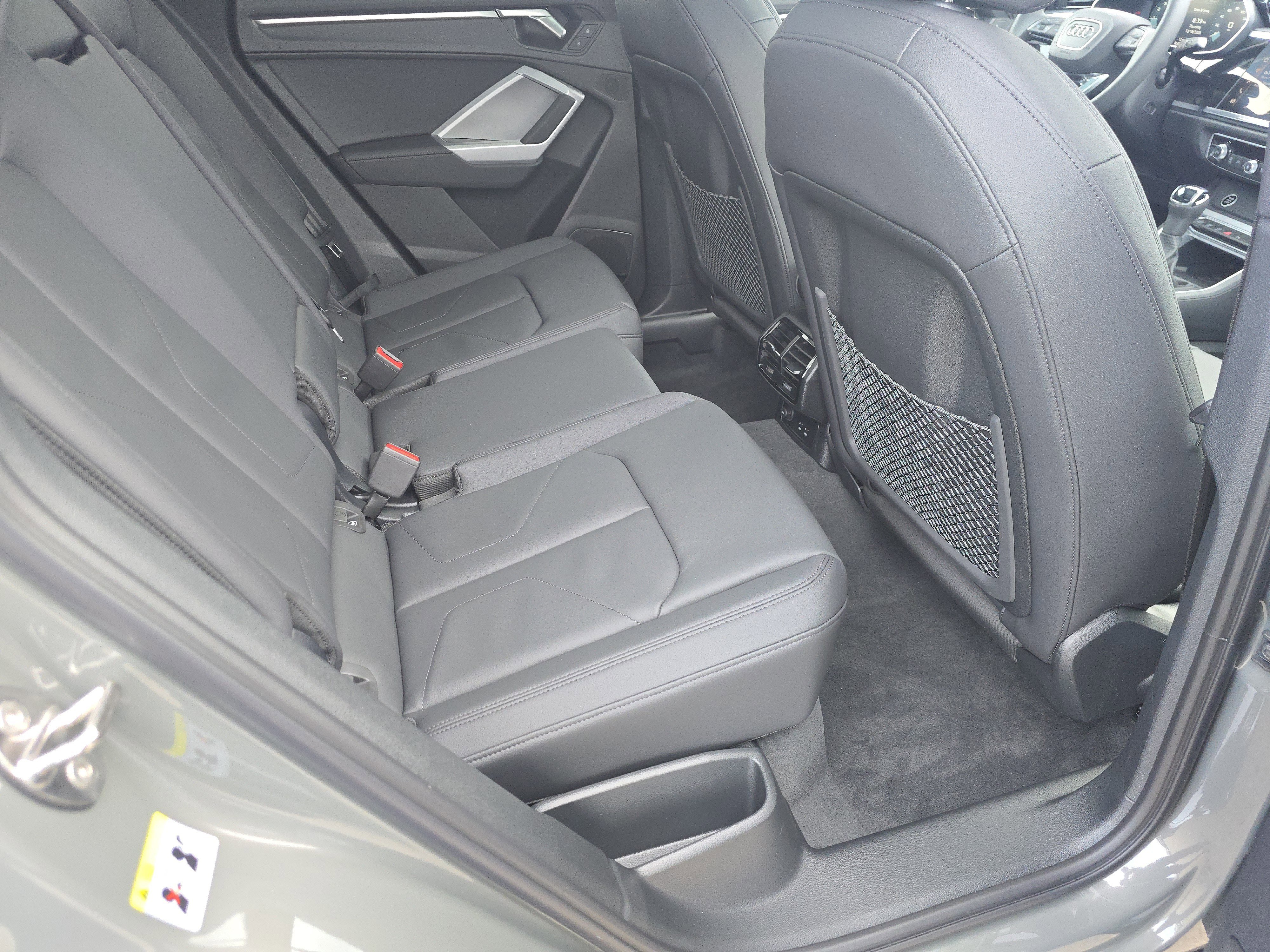 New 2025 Audi Q3 2.0T Premium image 17