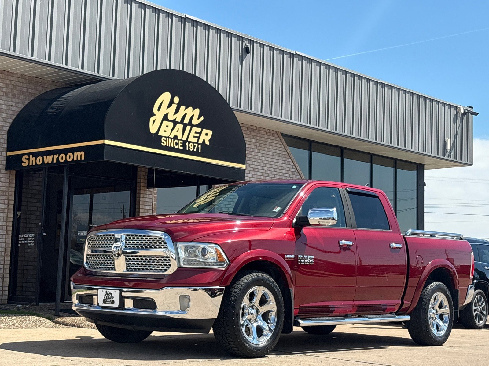 Used 2015 RAM 1500 Laramie image 1