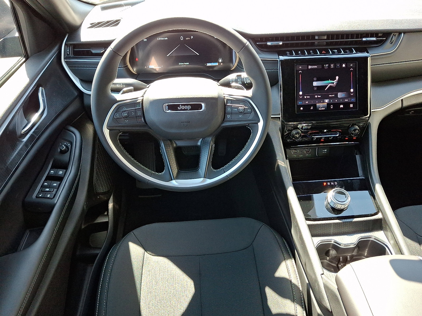 New 2026 Jeep Grand Cherokee Laredo image 7