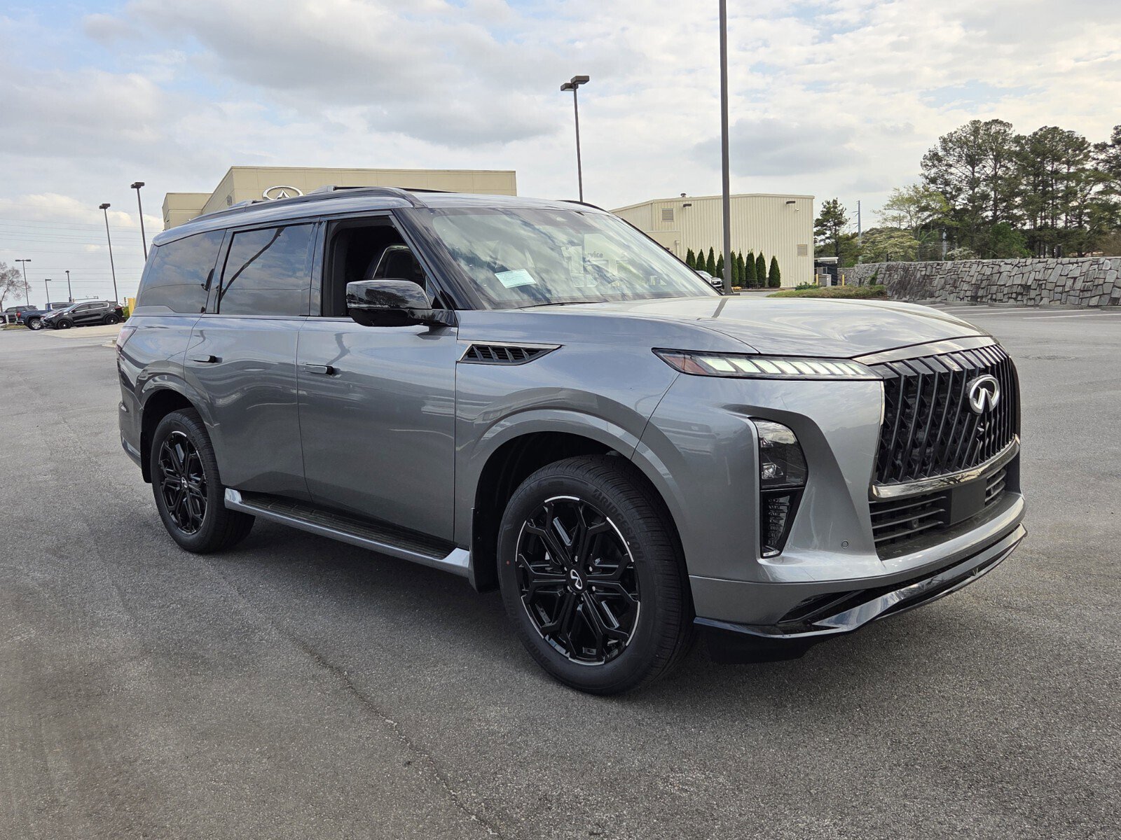 New 2026 INFINITI QX80 4WD image 4