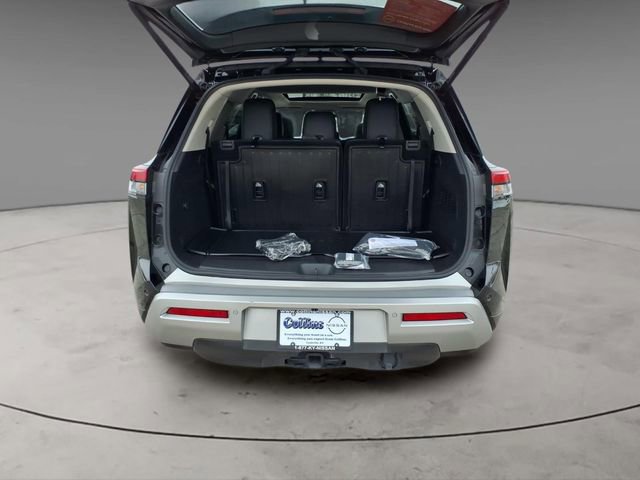 Certified 2024 Nissan Pathfinder Platinum w/ Cargo Package image 8