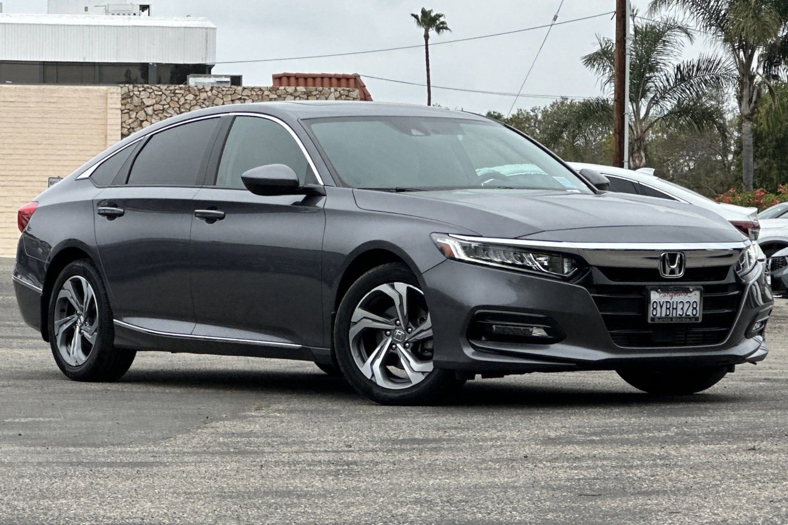 Used 2018 Honda Accord EX image 2