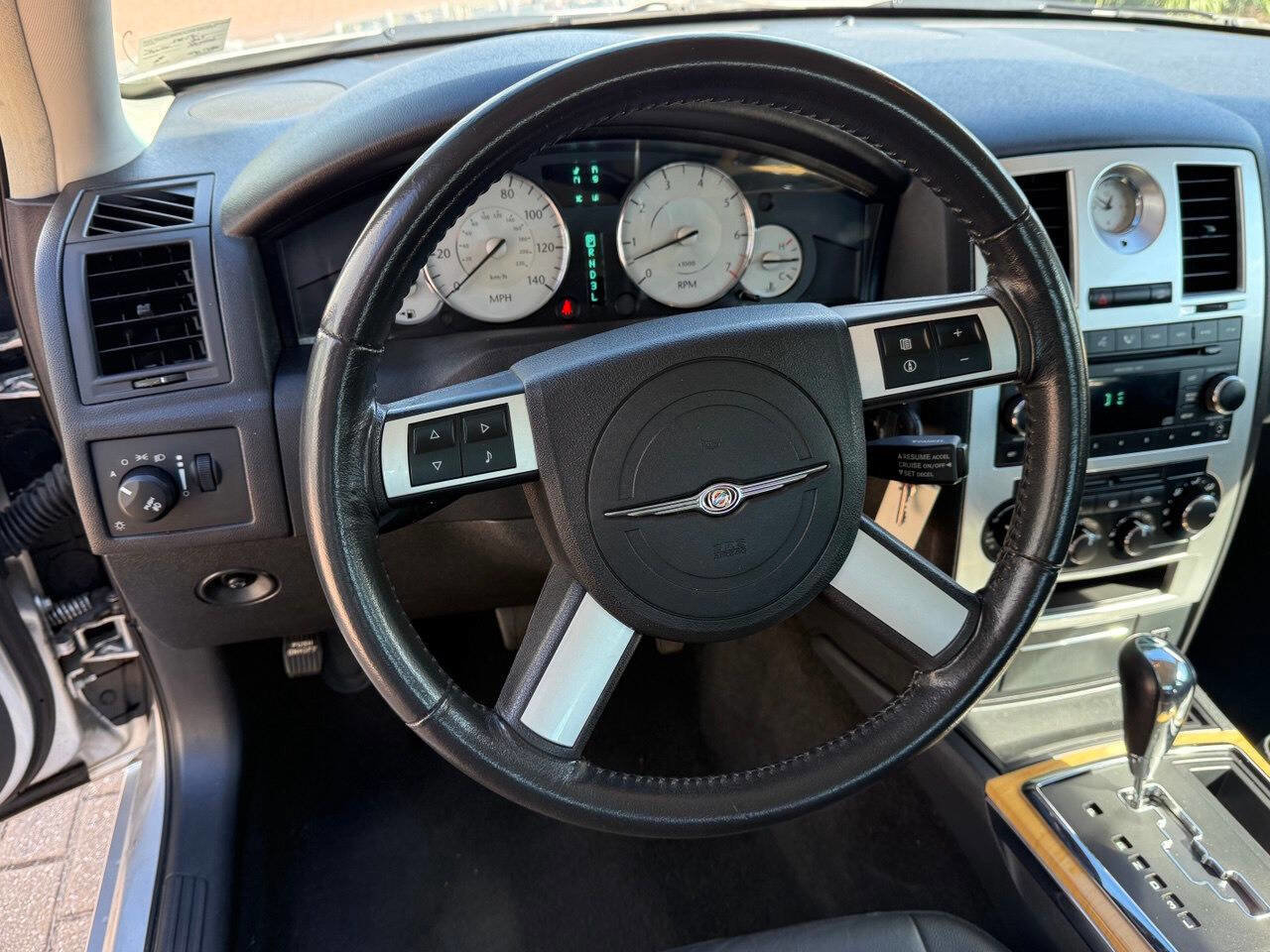 Used 2008 Chrysler 300 Limited image 13