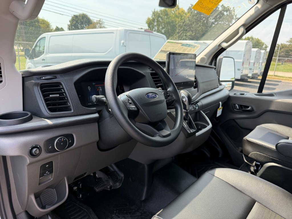 New 2026 Ford Transit 250 148 Medium Roof RWD image 11