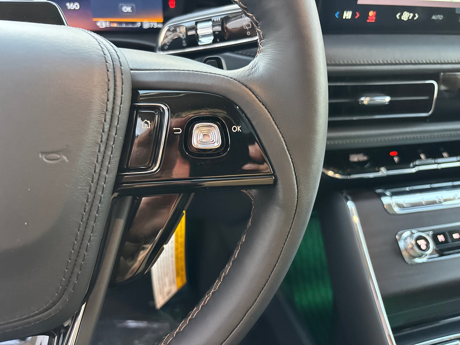 New 2027 Lincoln Aviator Reserve AWD/4WD image 17