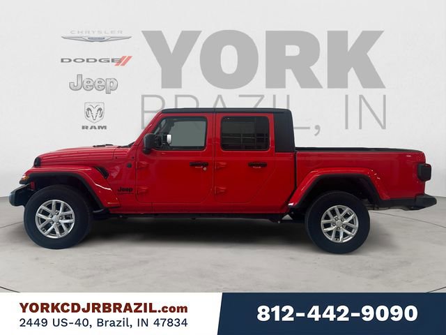 Used 2023 Jeep Gladiator Sport image 2