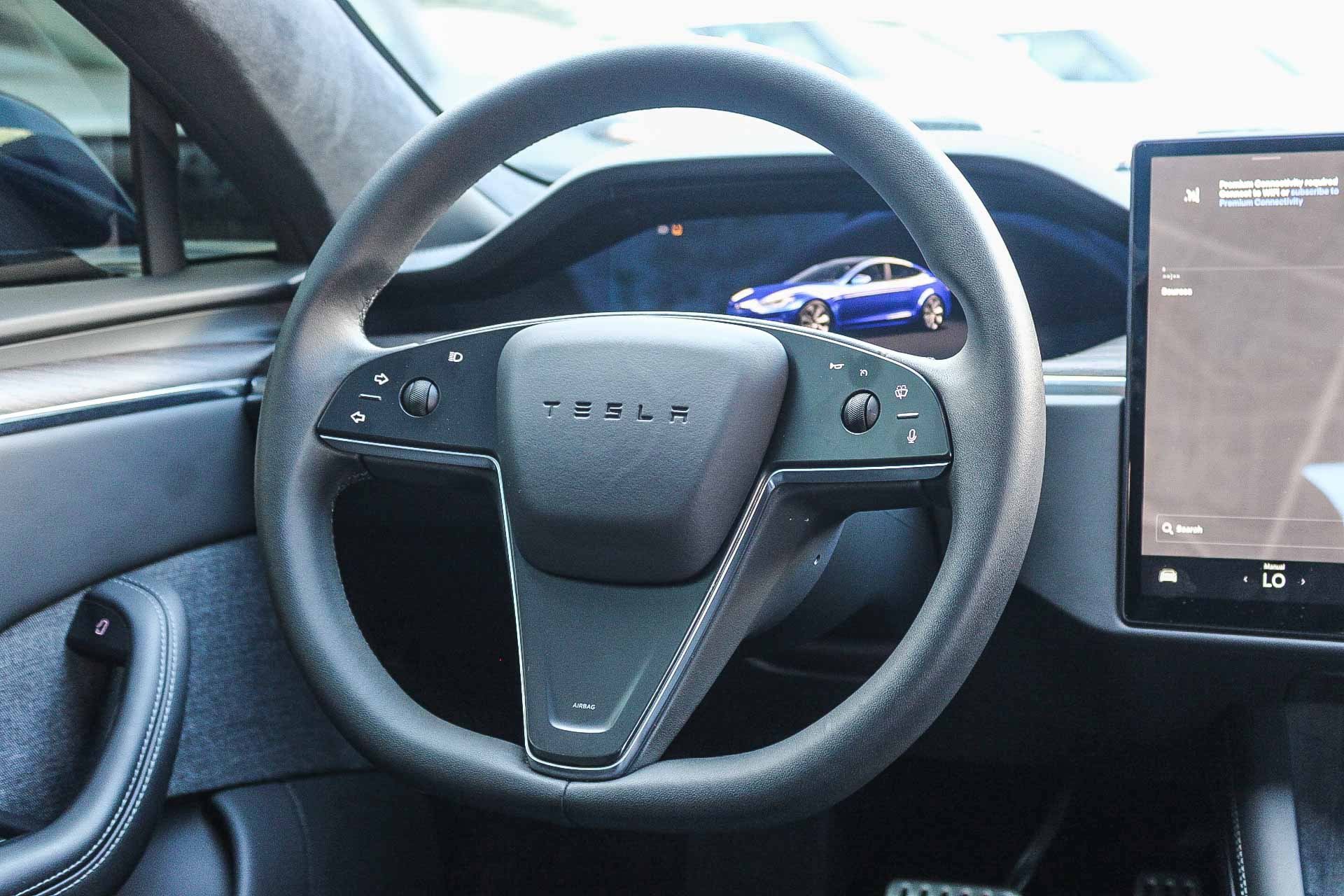 Used 2023 Tesla Model S Standard Range image 16