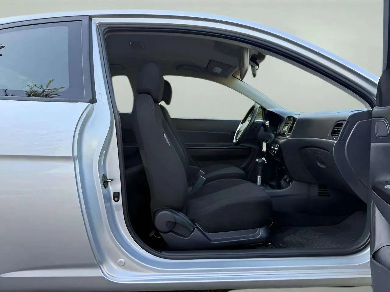 Used 2007 Hyundai Accent SE image 40