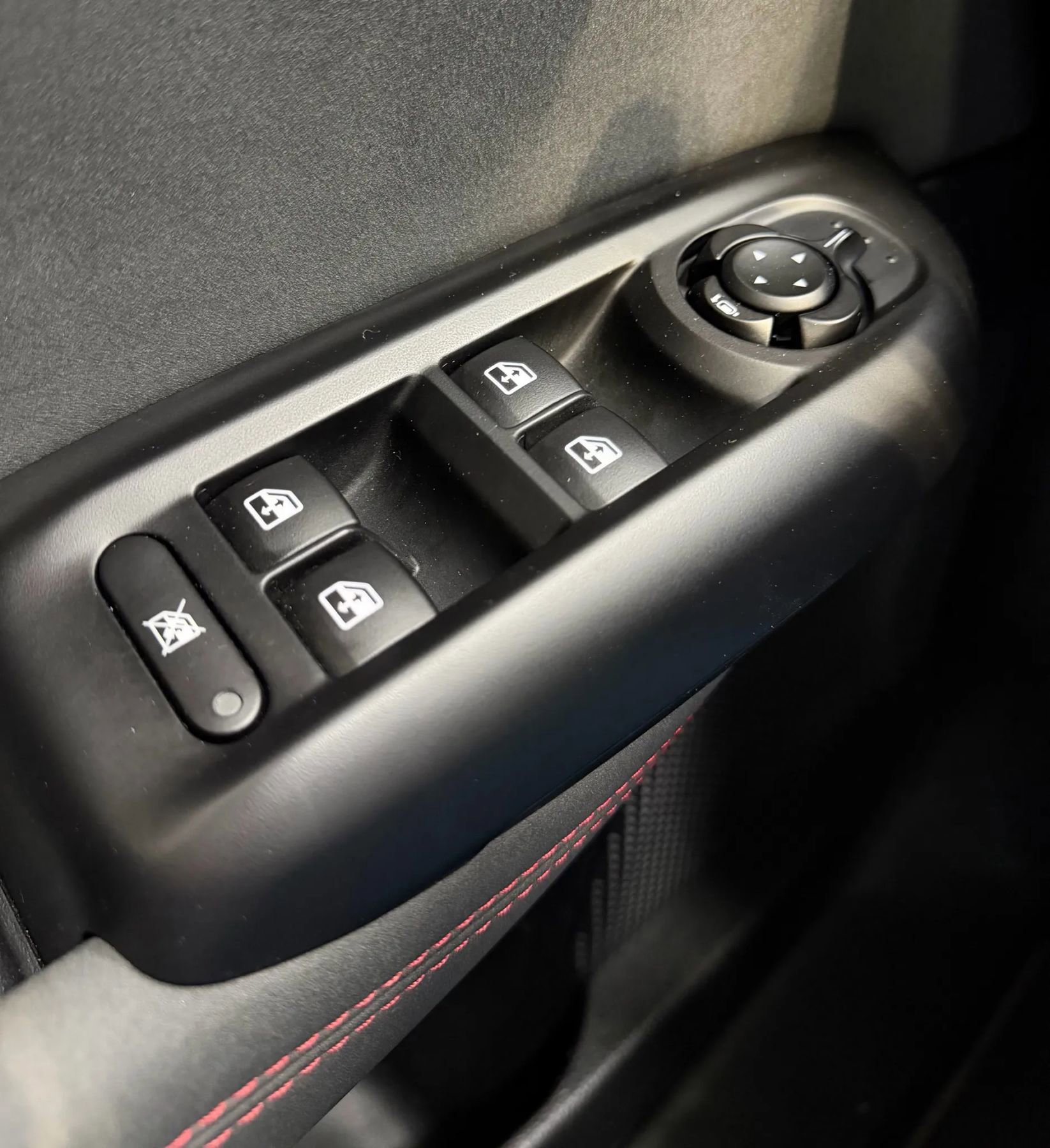 Used 2024 Dodge Hornet R/T image 31