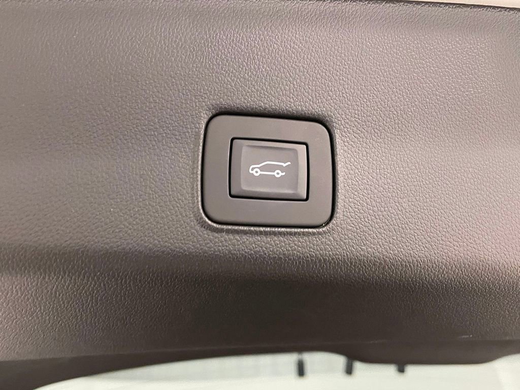 Used 2025 Chevrolet TrailBlazer ACTIV w/ Convenience Package AWD/4WD image 13