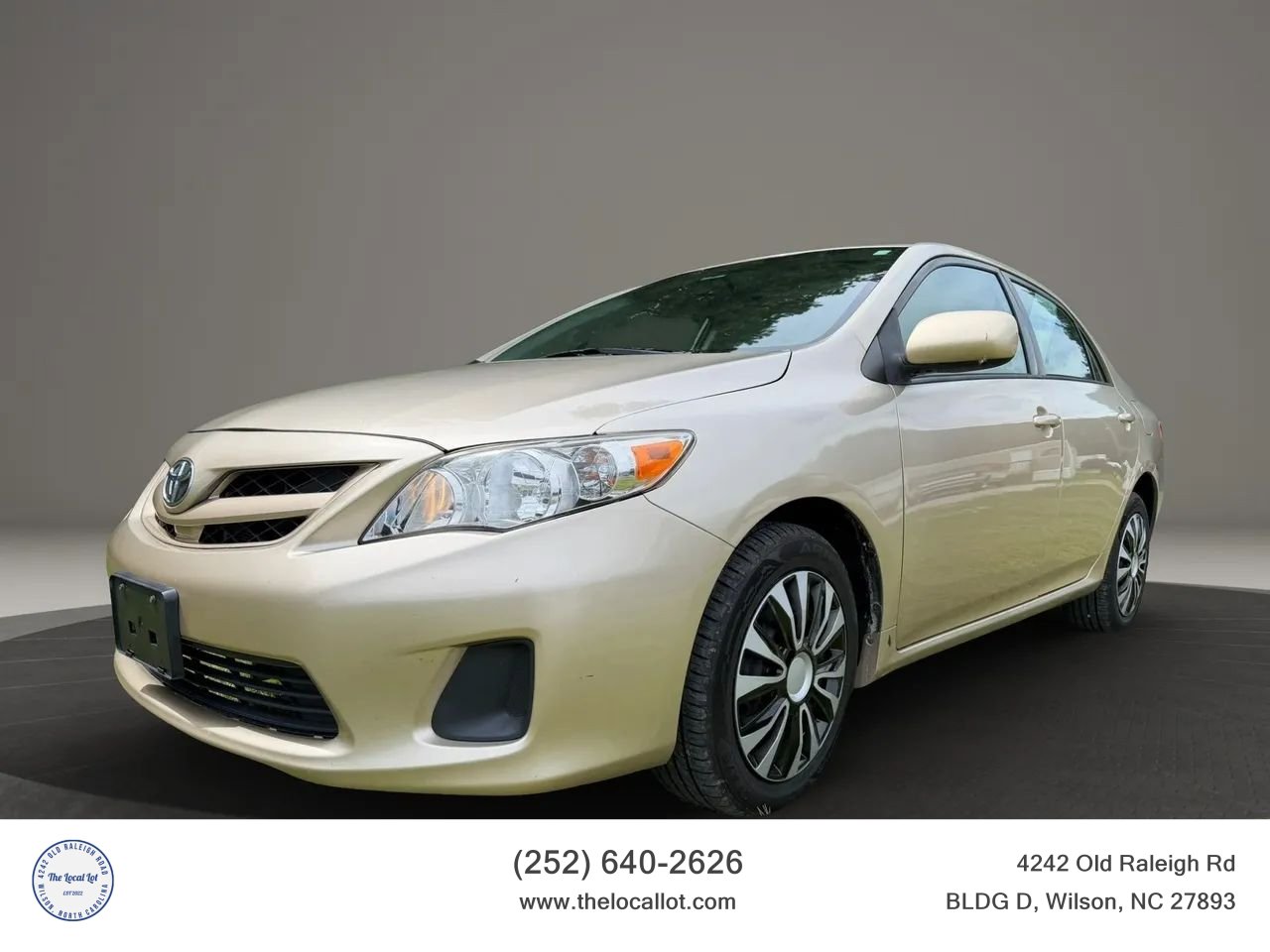 Used 2012 Toyota Corolla LE FWD image 1