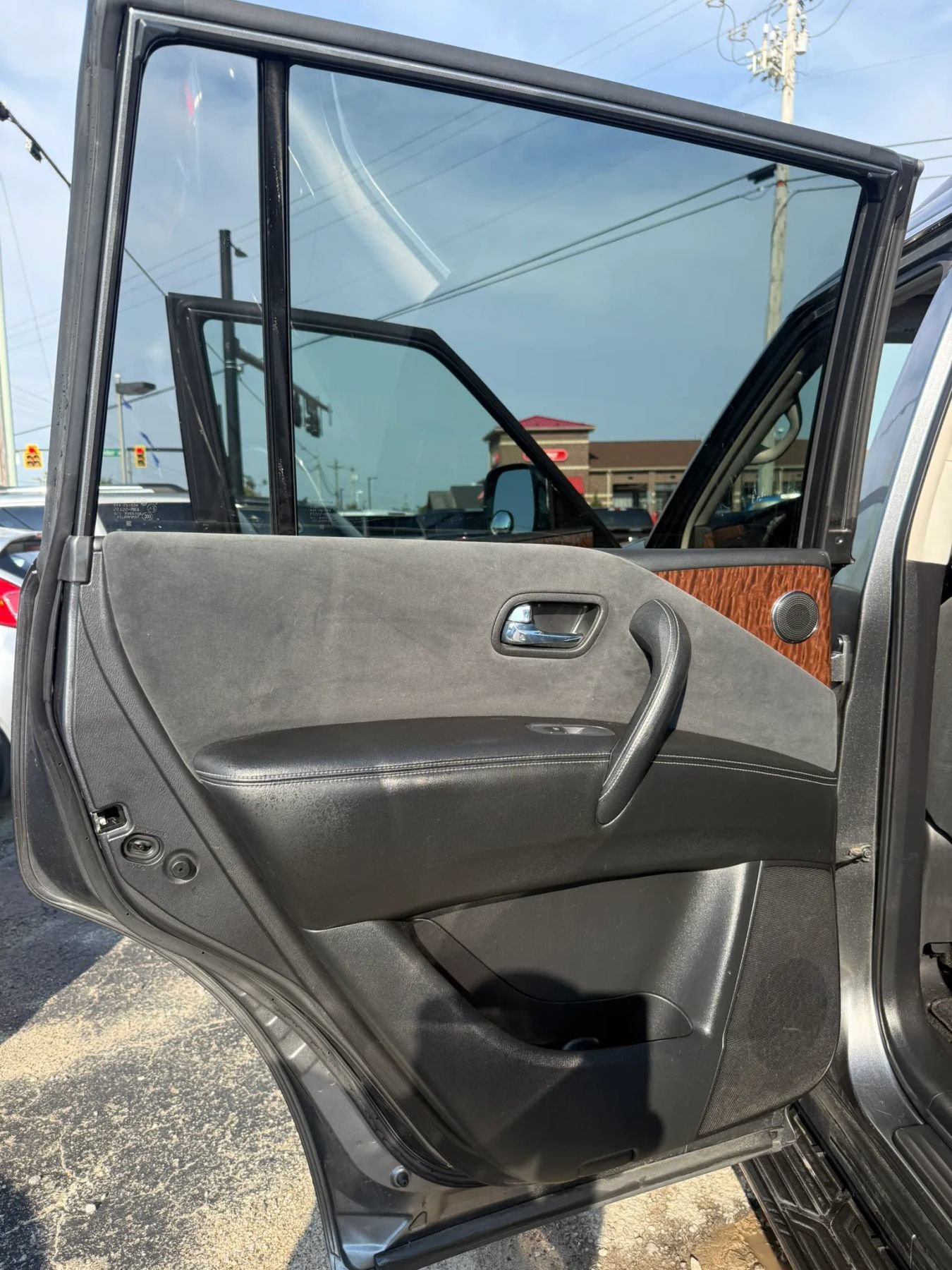 Used 2019 Nissan Armada SV w/ Driver Package AWD/4WD image 14