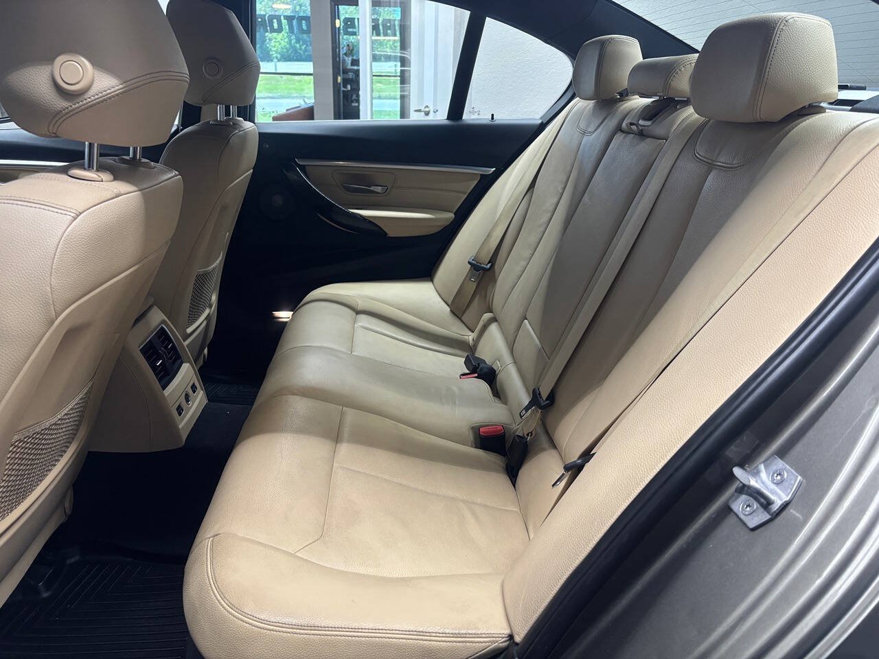 Used 2018 BMW 330i xDrive Sedan AWD/4WD image 17