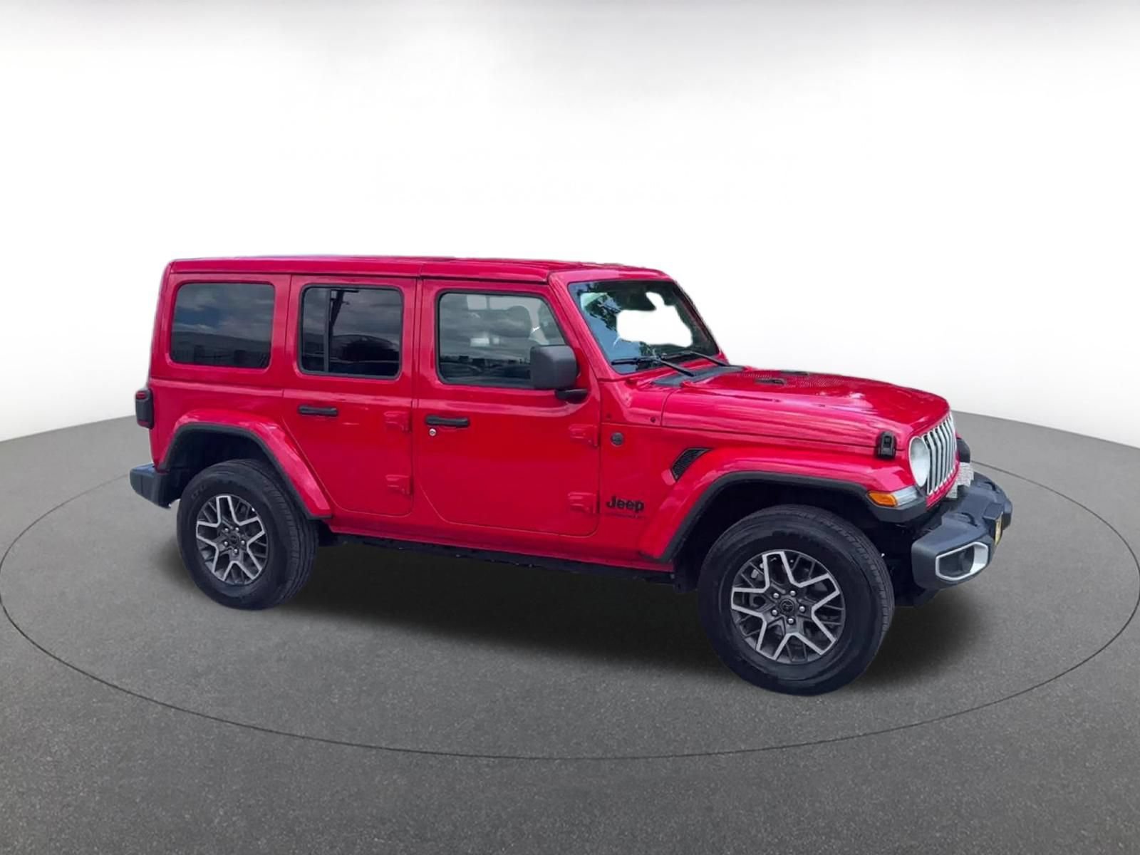 Used 2025 Jeep Wrangler Unlimited Sahara AWD/4WD image 2