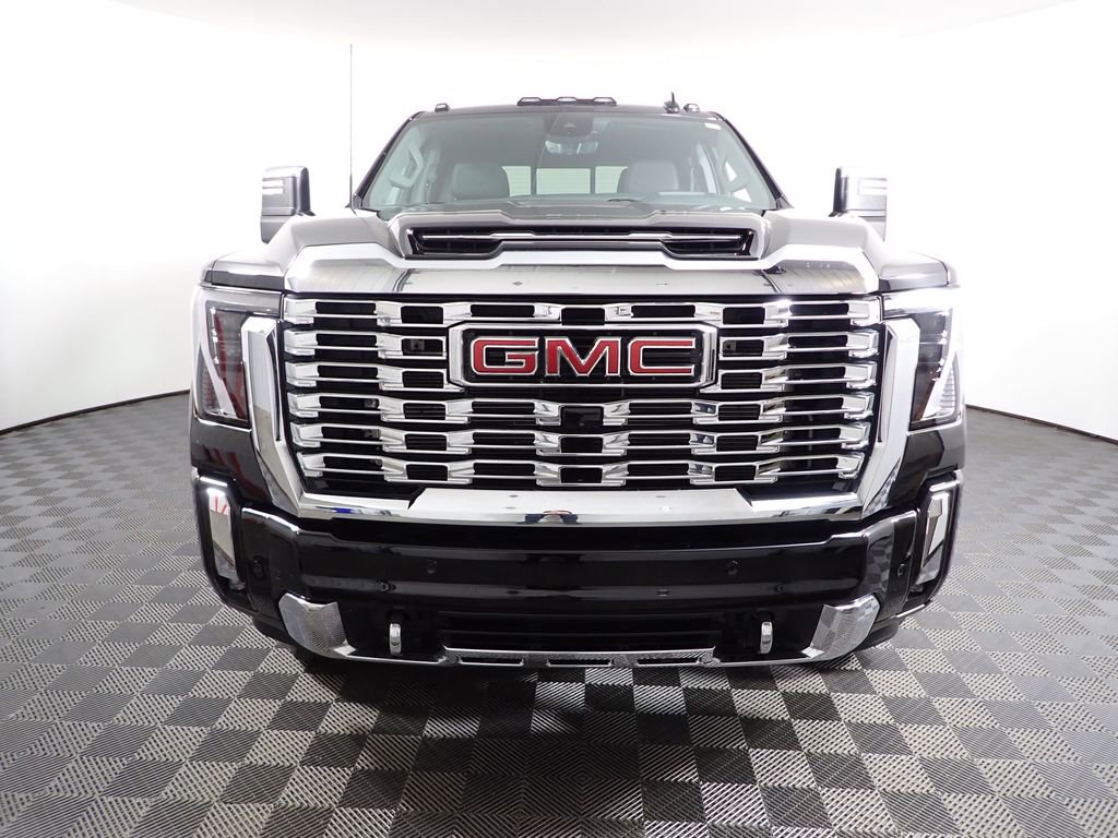 Used 2024 GMC Sierra 3500 Denali w/ Denali Reserve Package AWD/4WD image 9