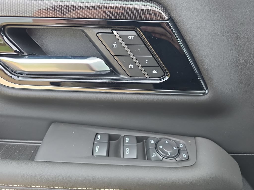 New 2026 GMC Yukon Elevation w/ Elevation Premium Package AWD/4WD image 29