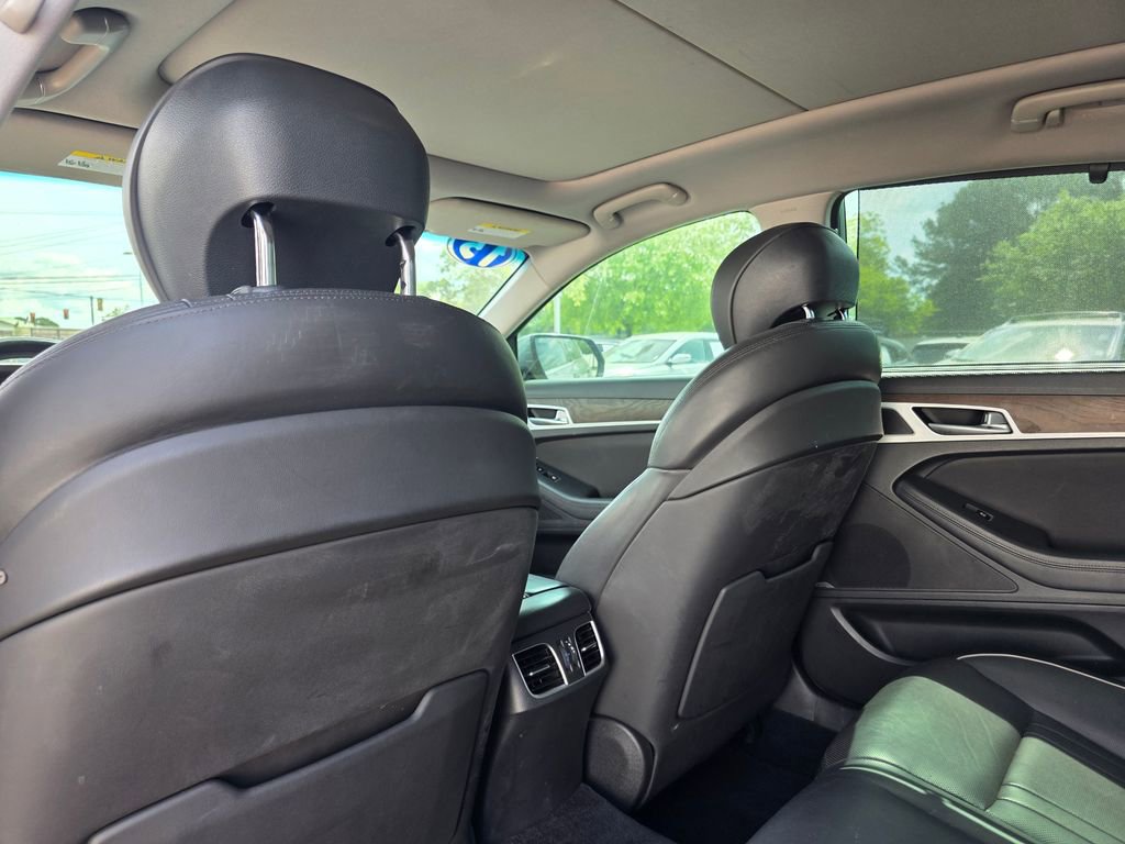 Used 2015 Hyundai Genesis 5.0 RWD image 46