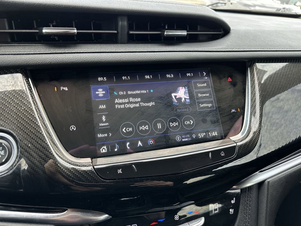 Used 2024 Cadillac XT6 Sport image 16