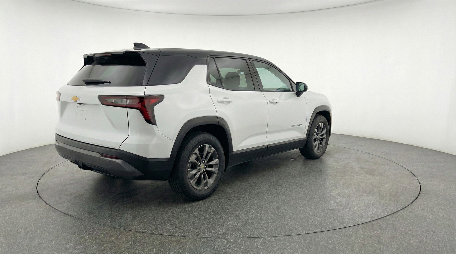 Used 2025 Chevrolet Equinox LT image 9