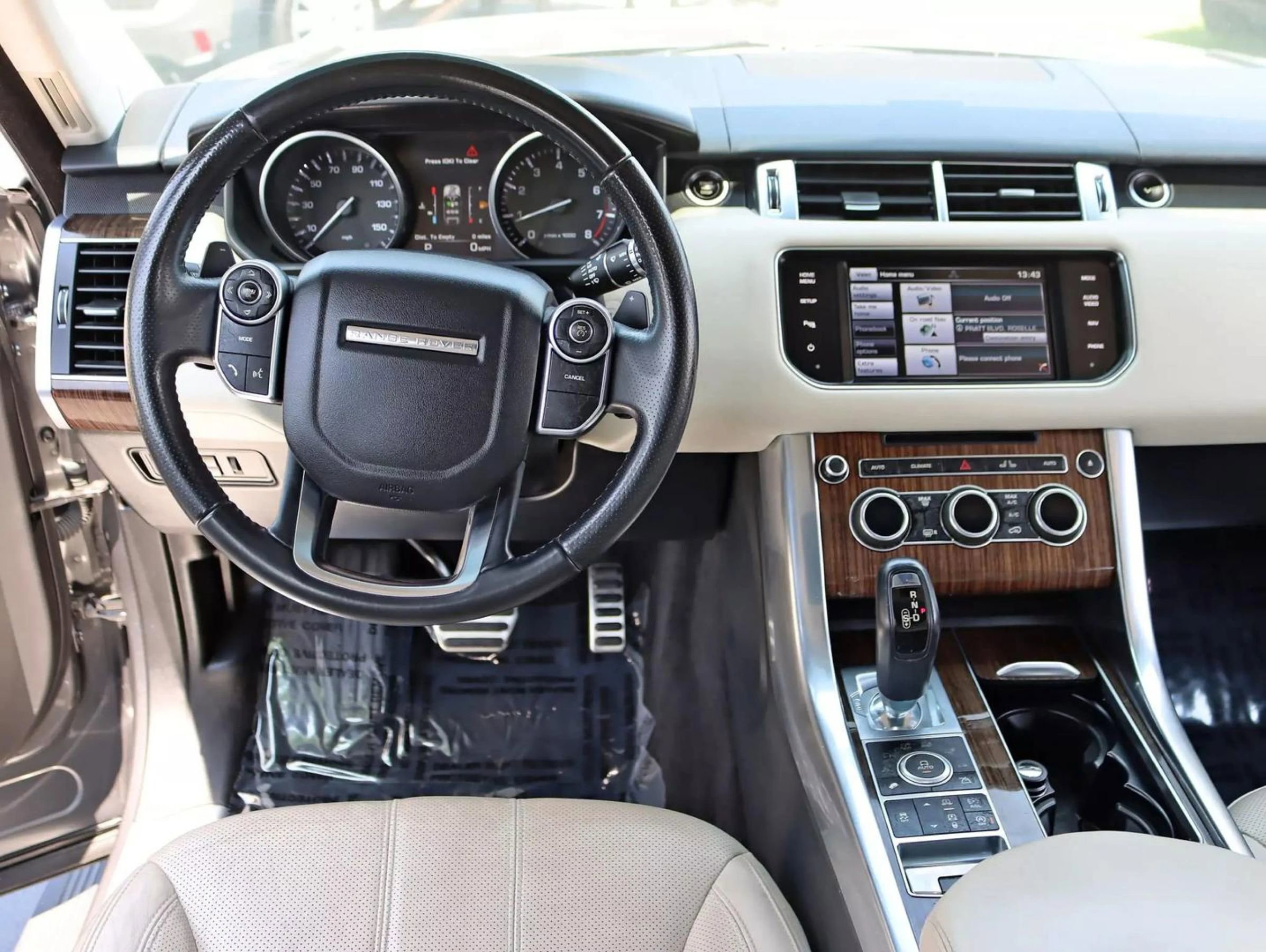Used 2014 Land Rover Range Rover Sport Supercharged AWD/4WD image 18