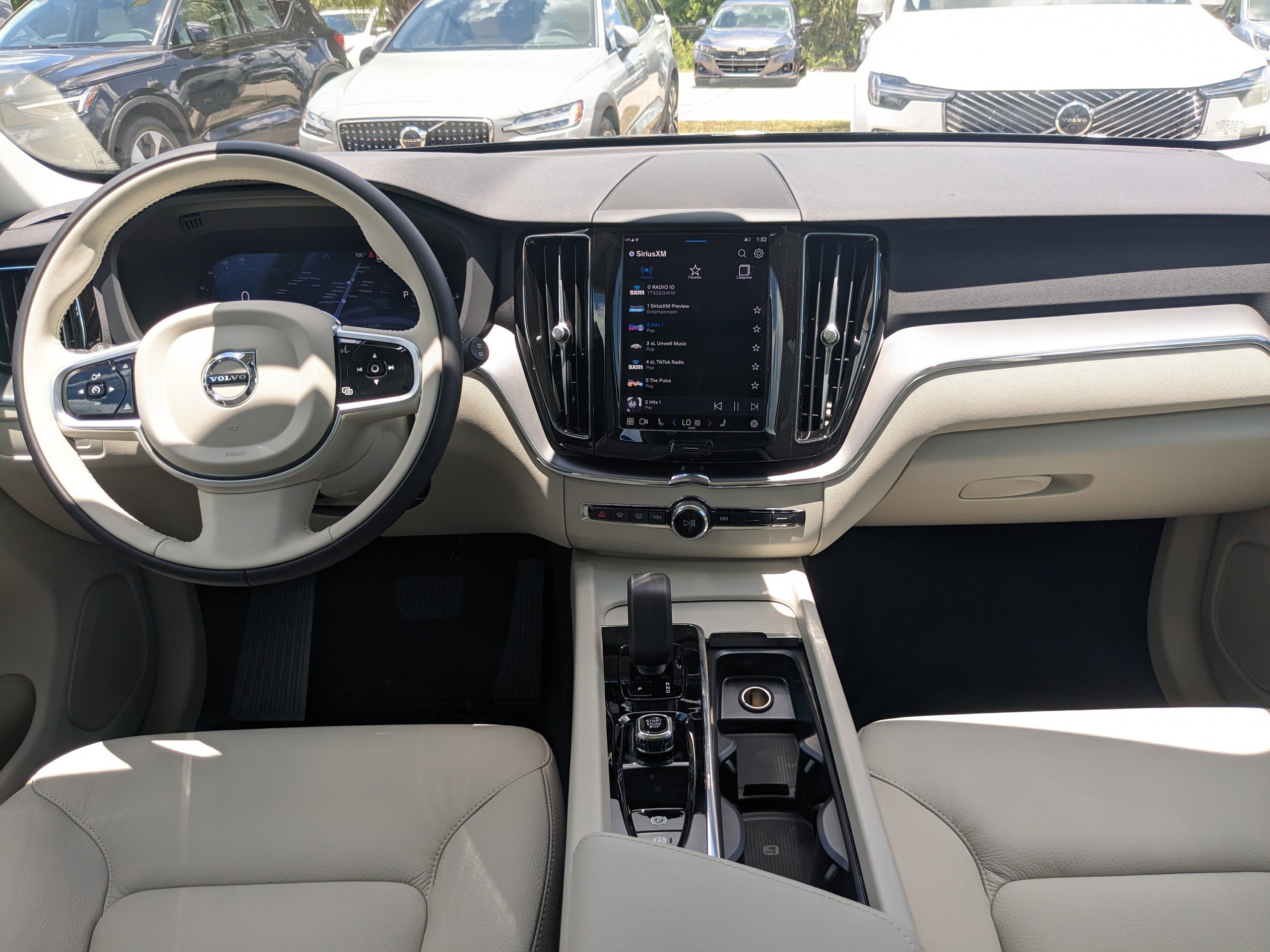 New 2025 Volvo XC60 T8 Core image 16