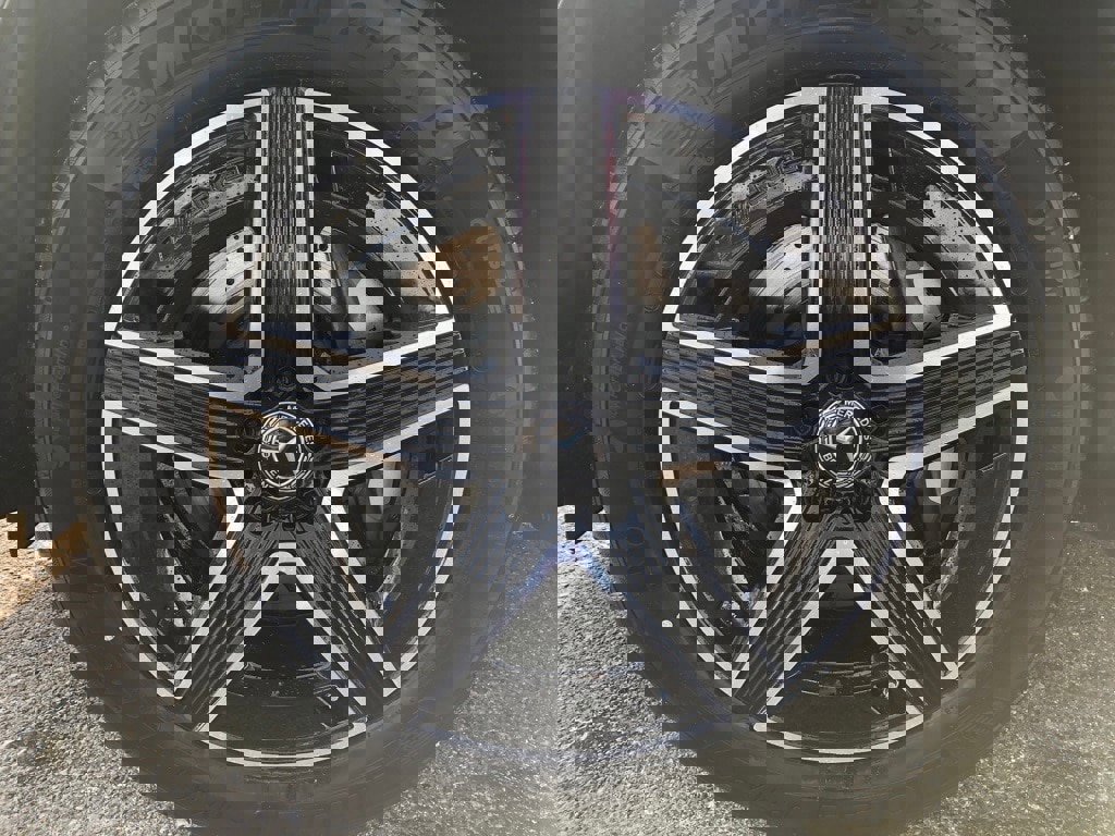 New 2026 Mercedes-Benz GLC 300 4MATIC image 9