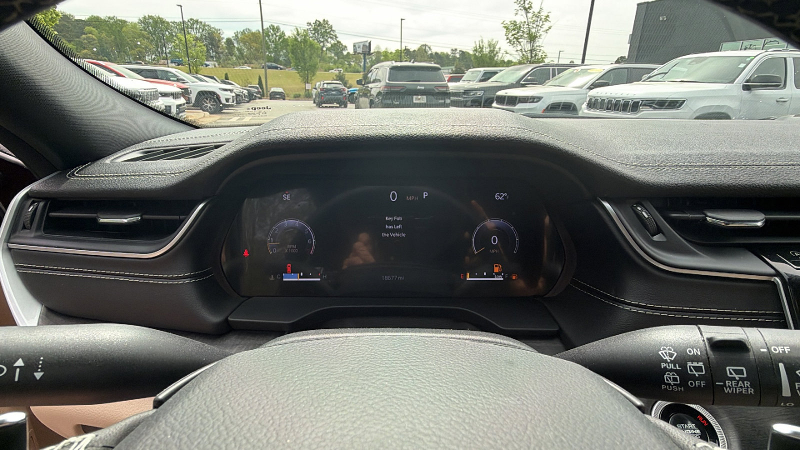 Used 2024 Jeep Grand Cherokee L Limited w/ Black Appearance Package image 30